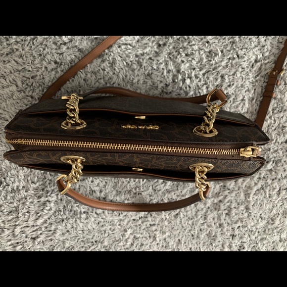 Calvin Klein purse - Picture 4 of 5